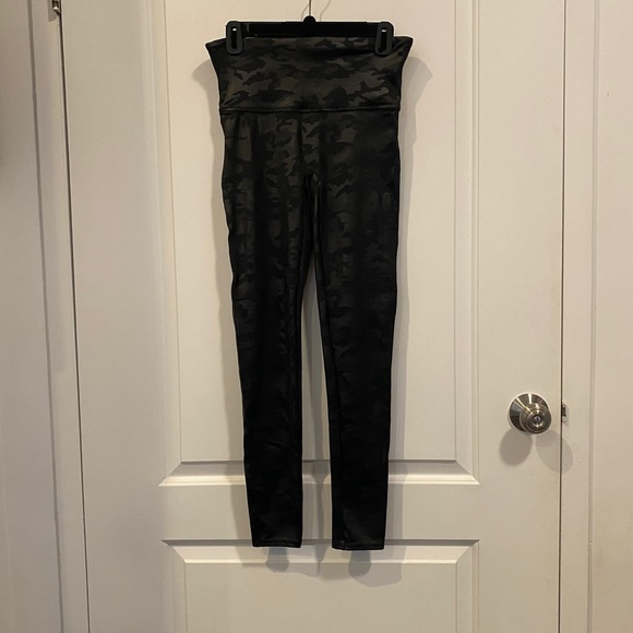 Spanx Faux Leather Camo Leggings - Picture 8 of 8